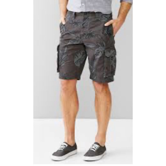 NWT Free Planet Mens Black Leaves Hawaiian Cargo Shorts Size‎ 44 - Picture 1 of 10